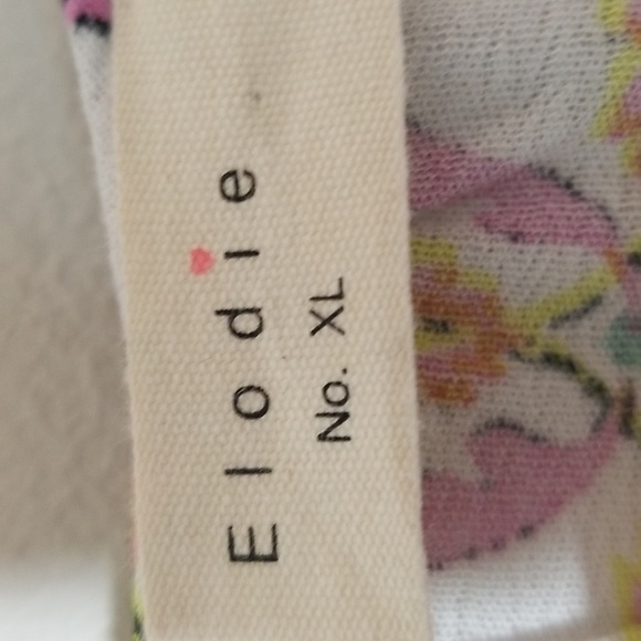 Elodie Women's boho sleeveless top with tie at neck - Picture 2 of 5